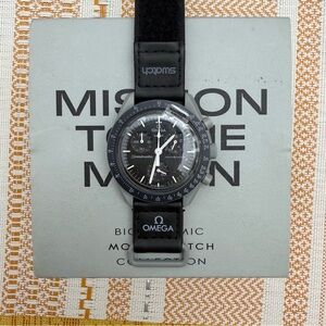 Swatch x Omega MoonSwatch: Mission to the Moon